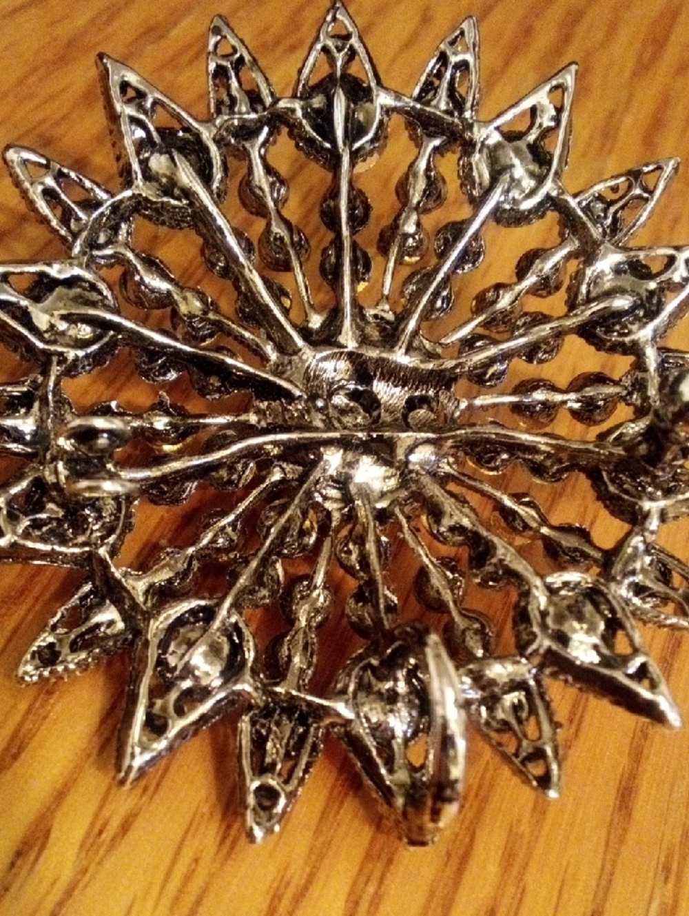 Pink Crystal Burst Brooch - Picture 4 of 5
